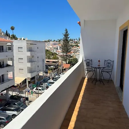Roof-top Apartment, Near Carvoeiro Beach!